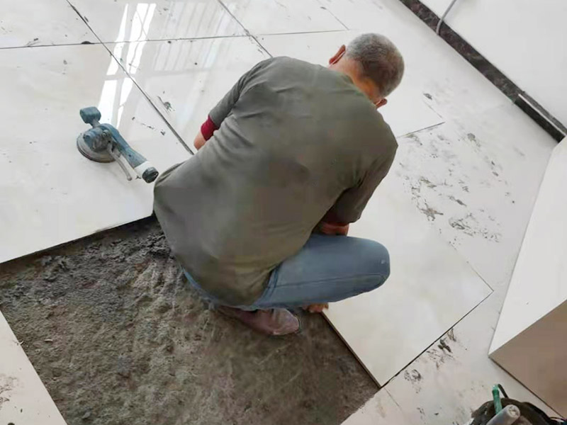 海口樓房貼磚具體應該如何操作